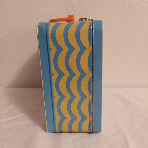 L.O.L. Surprise! BFFS 4 Eva! Metal Lunch box Tin Pencil Crayon Holder - Picture 5 of 7